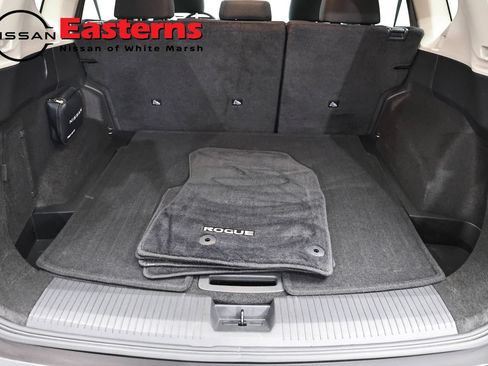 Used 2023 Nissan Rogue S AWD/4WD image 9