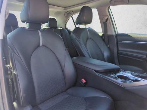 Used 2019 Toyota Camry XSE image 26