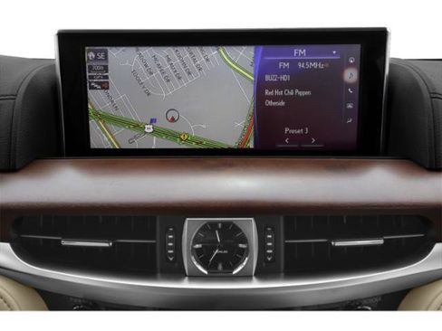 Used 2020 Lexus LX 570 4WD w/ Luxury Package image 16