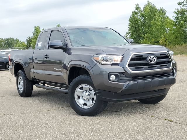 Used 2016 Toyota Tacoma SR5 w/ Towing Package RWD 360° Tour