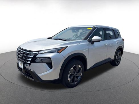 Used 2025 Nissan Rogue SV FWD image 4