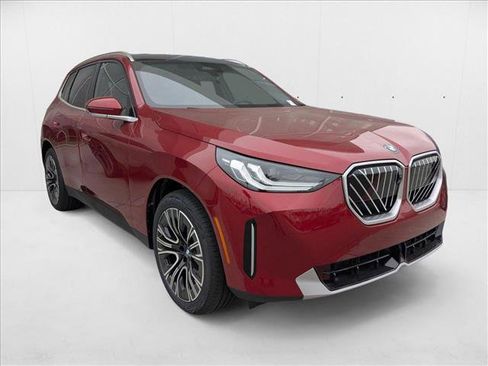 Used 2025 BMW X3 xDrive30i w/ Premium Package image 5