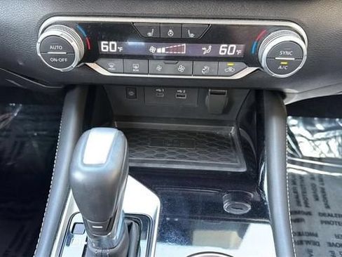 Used 2023 Nissan Altima 2.5 SL AWD/4WD image 17