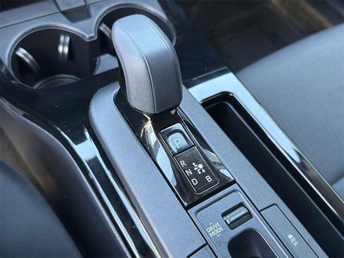 Used 2023 Toyota Prius LE image 12