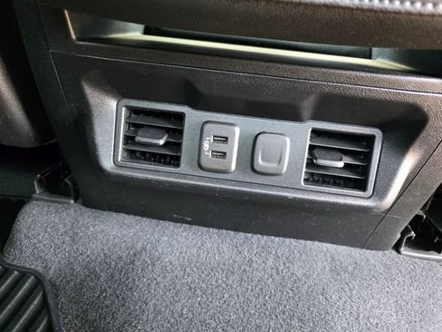 Used 2021 Chevrolet Silverado 1500 LT AWD/4WD image 14