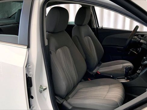 Used 2020 Chevrolet Sonic LT FWD image 6