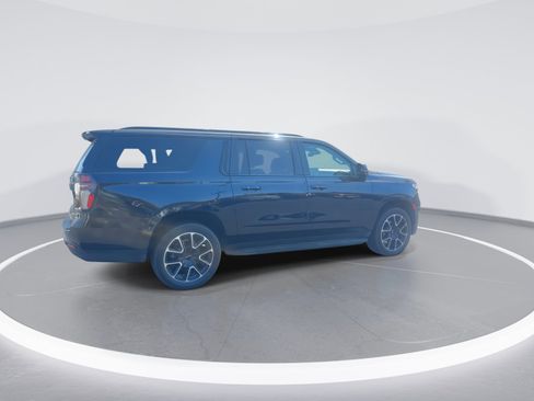 Used 2024 Chevrolet Suburban RST w/ Luxury Package image 9