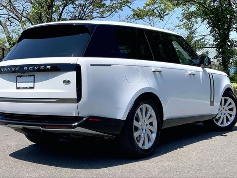 Used 2023 Land Rover Range Rover SE AWD/4WD image 12