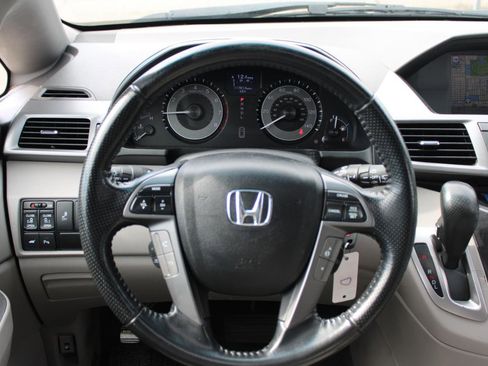 Used 2012 Honda Odyssey Touring Elite image 8