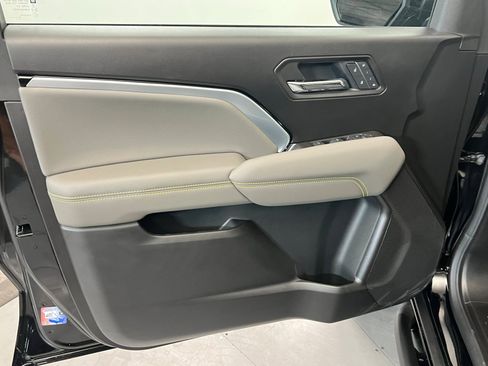 New 2026 Chevrolet Colorado ZR2 w/ Technology Package image 16