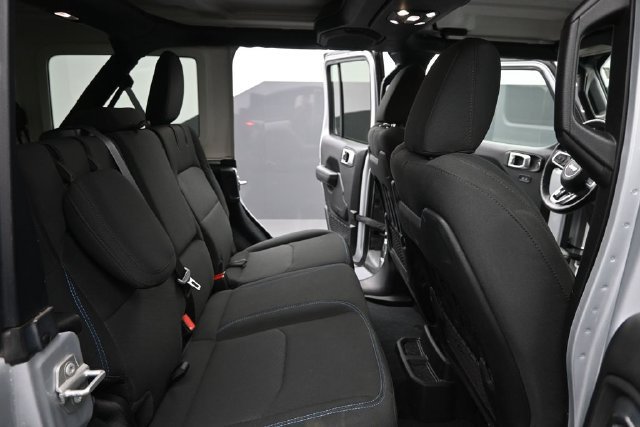 Used 2023 Jeep Wrangler Unlimited Rubicon 4xe w/ Cold Weather Group AWD/4WD image 21