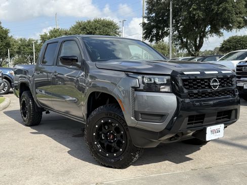 Used 2026 Nissan Frontier SV w/ SV Convenience Package AWD/4WD image 2