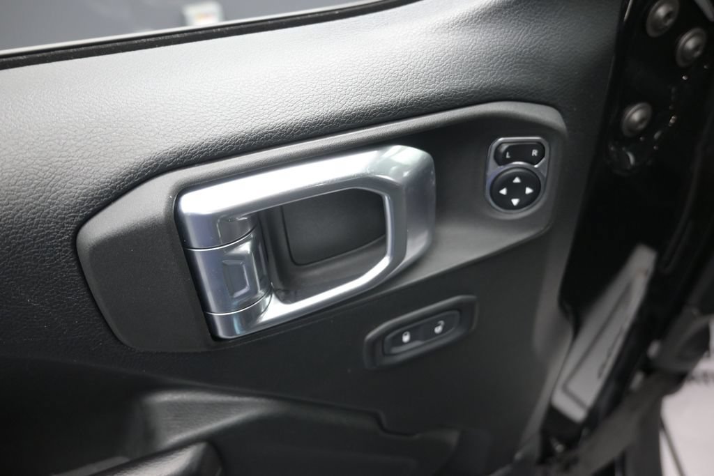 Used 2021 Jeep Wrangler Sport AWD/4WD image 10