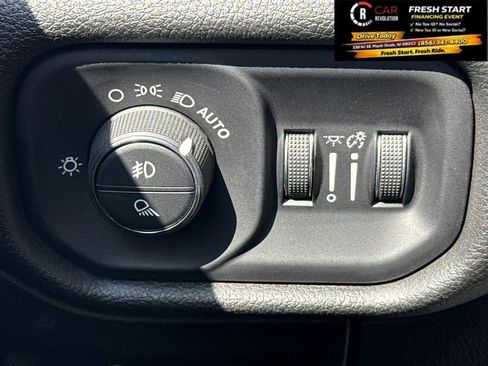 Used 2025 RAM 1500 Big Horn AWD/4WD image 29