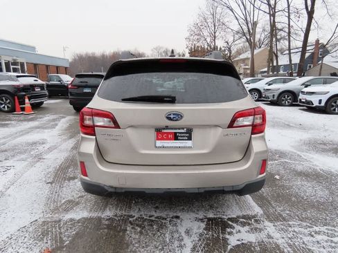 Used 2016 Subaru Outback 2.5i Premium image 5