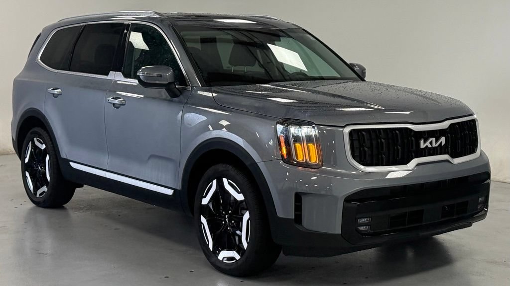 Used 2025 Kia Telluride S AWD/4WD image 6