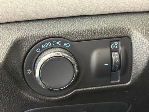 Used 2014 Chevrolet Cruze LT image 23