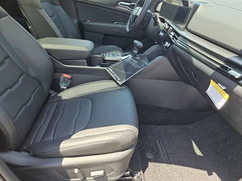 New 2026 Kia Sportage SX FWD image 9