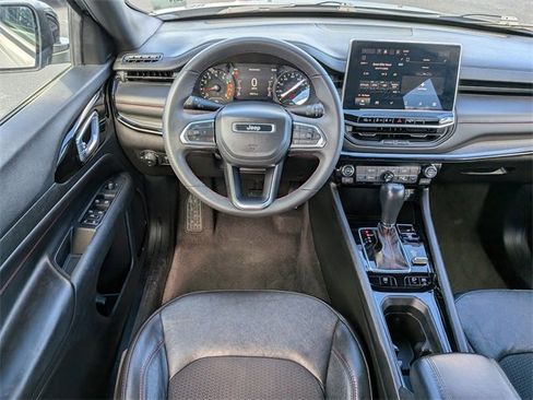 Used 2023 Jeep Compass Trailhawk image 14