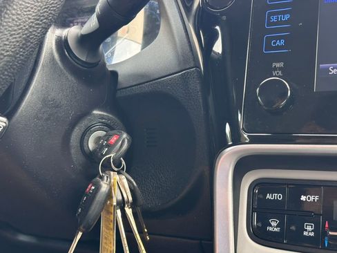 Used 2017 Toyota Corolla LE w/ Carpet Mat Package (TMS) image 18