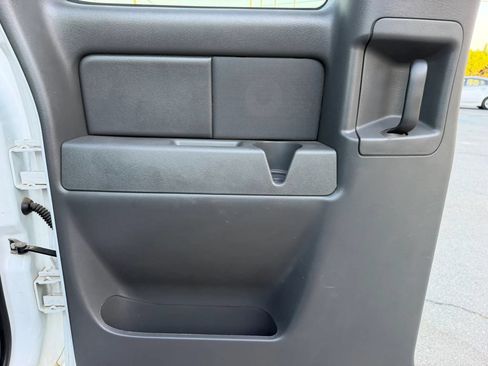 Used 2007 GMC Sierra 2500 SLE w/ Heavy-Duty Power Package RWD image 12