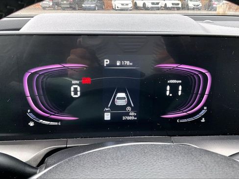 Used 2024 Kia Telluride S image 12