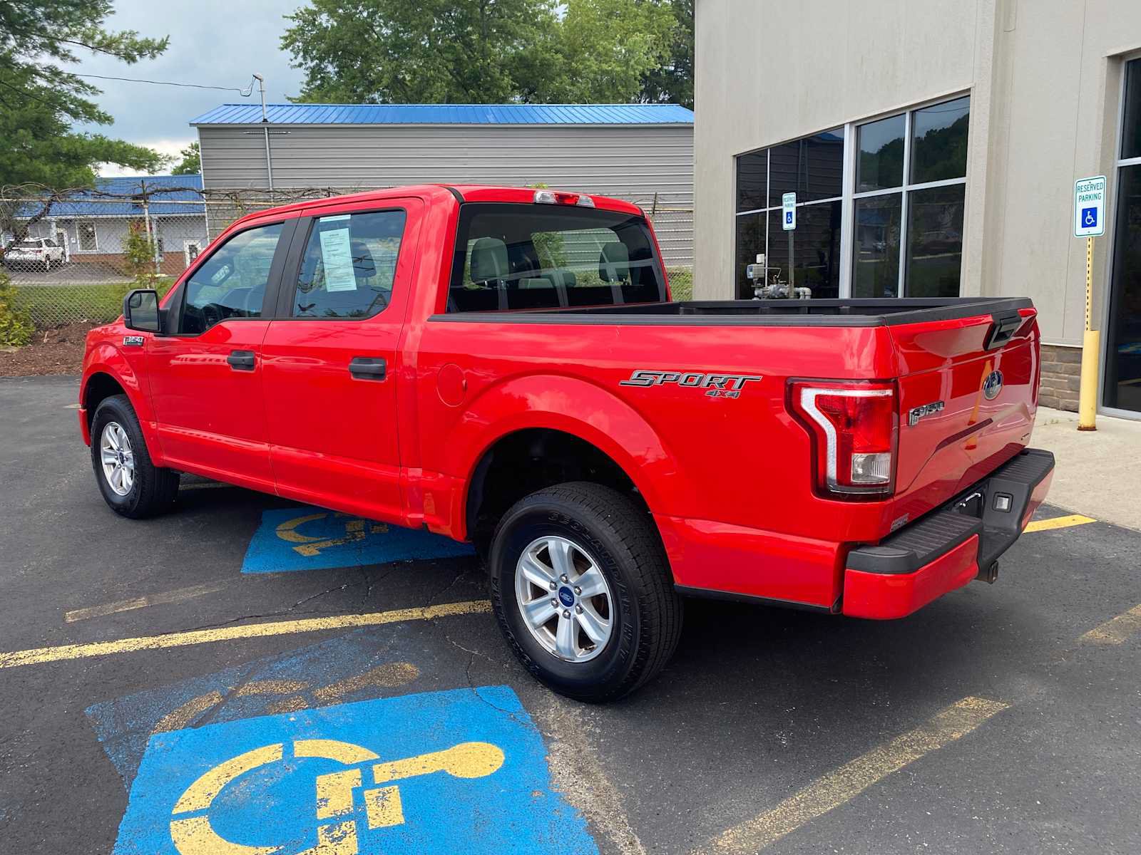 Used 2015 Ford F150 XL w/ Equipment Group 101A Mid AWD/4WD image 3