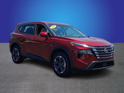 Used 2025 Nissan Rogue SV AWD/4WD image 3