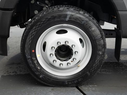 New 2026 Ford F450 XL w/ XL Chrome Package image 20