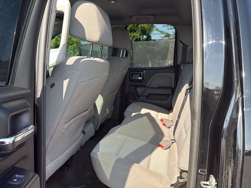 Used 2018 Chevrolet Silverado 1500 Custom w/ Custom Value Package AWD/4WD image 10