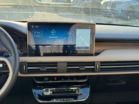 New 2026 Lincoln Corsair Reserve image 14