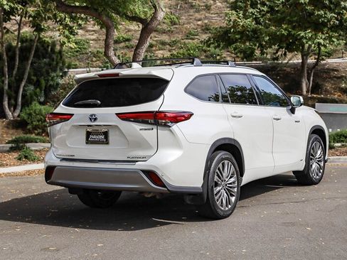 Used 2021 Toyota Highlander Platinum AWD/4WD image 7