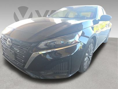 Used 2024 Nissan Altima 2.5 SV