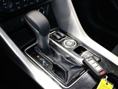 Used 2024 Mitsubishi Eclipse Cross SE image 41