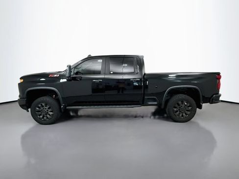 Used 2024 Chevrolet Silverado 2500 Custom w/ Custom Value Package AWD/4WD image 4