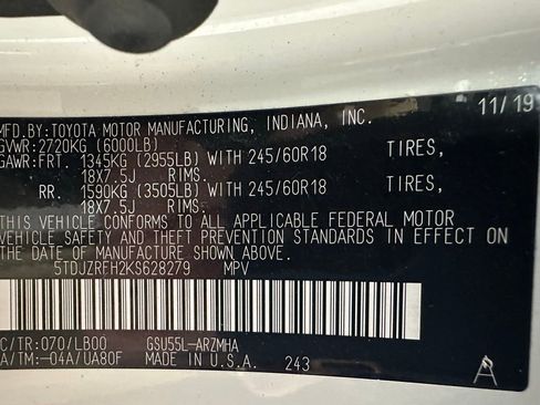 Used 2019 Toyota Highlander XLE AWD/4WD image 11