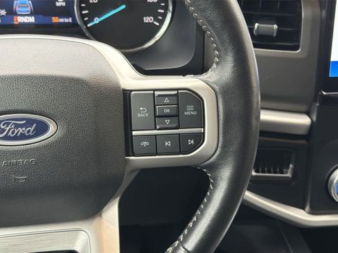 Used 2024 Ford Expedition XLT image 13