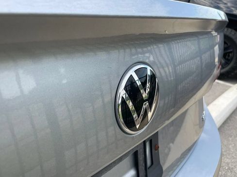 Used 2024 Volkswagen Jetta SE FWD image 7