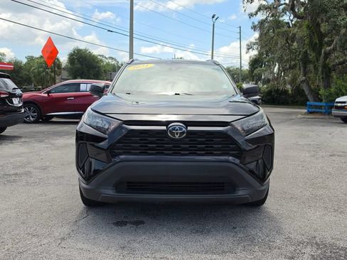 Used 2021 Toyota RAV4 LE FWD image 8