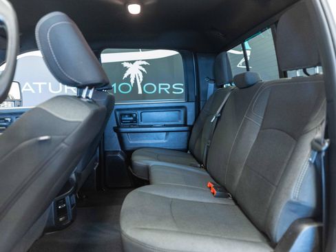 Used 2024 RAM 3500 Tradesman w/ Chrome Appearance Group AWD/4WD image 14