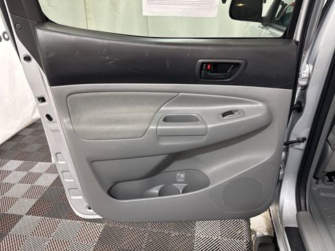 Used 2010 Toyota Tacoma 4x4 Double Cab image 18