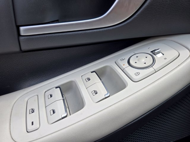 Used 2025 Hyundai Sonata SEL FWD image 36
