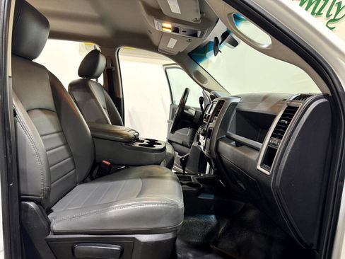 Used 2018 RAM 2500 Tradesman w/ Cold Weather Group image 12