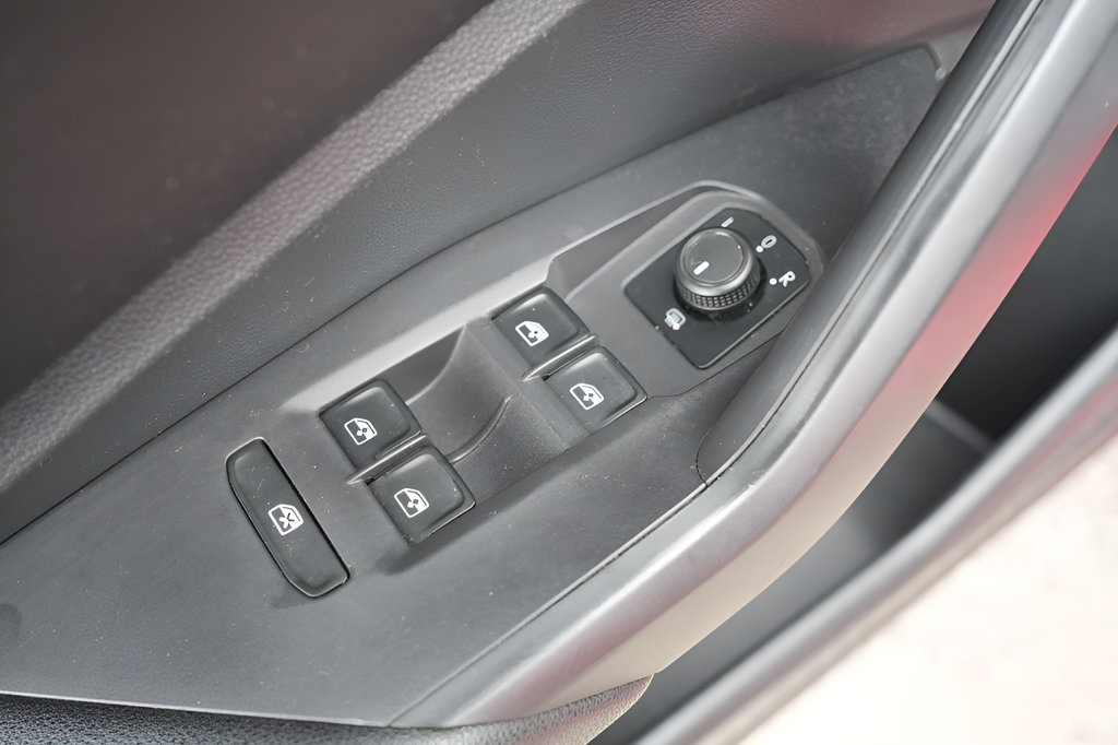 Used 2019 Volkswagen Jetta S w/ Driver Assistance Package FWD image 20