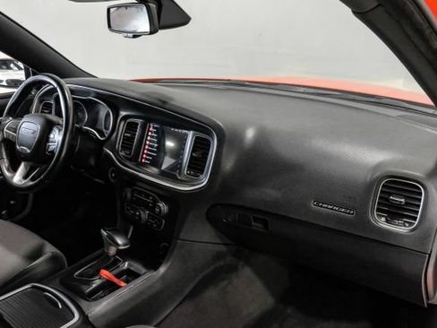 Used 2017 Dodge Charger R/T RWD image 22
