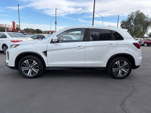 Used 2021 Mitsubishi Outlander Sport SE image 4