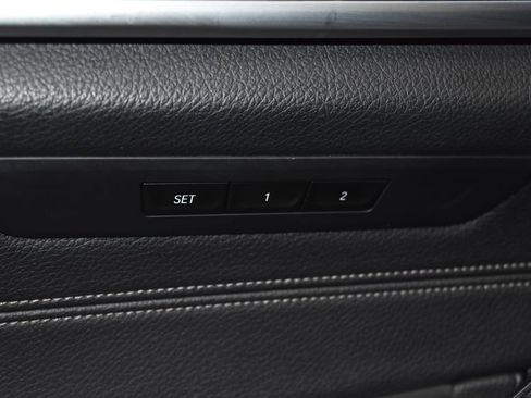 Used 2019 BMW 530i w/ Convenience Package image 5