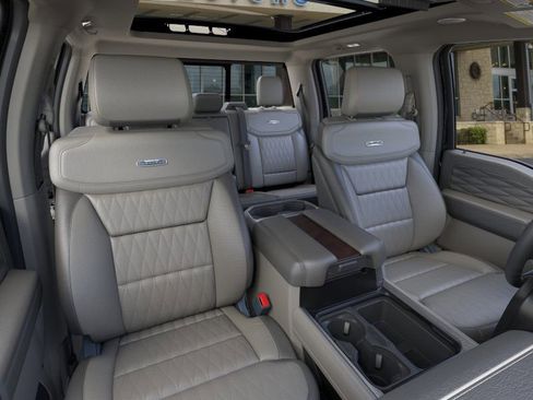 New 2025 Ford F250 Platinum w/ Platinum Plus Package image 10