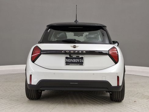 New 2026 MINI Cooper 2-Door Hardtop FWD image 8
