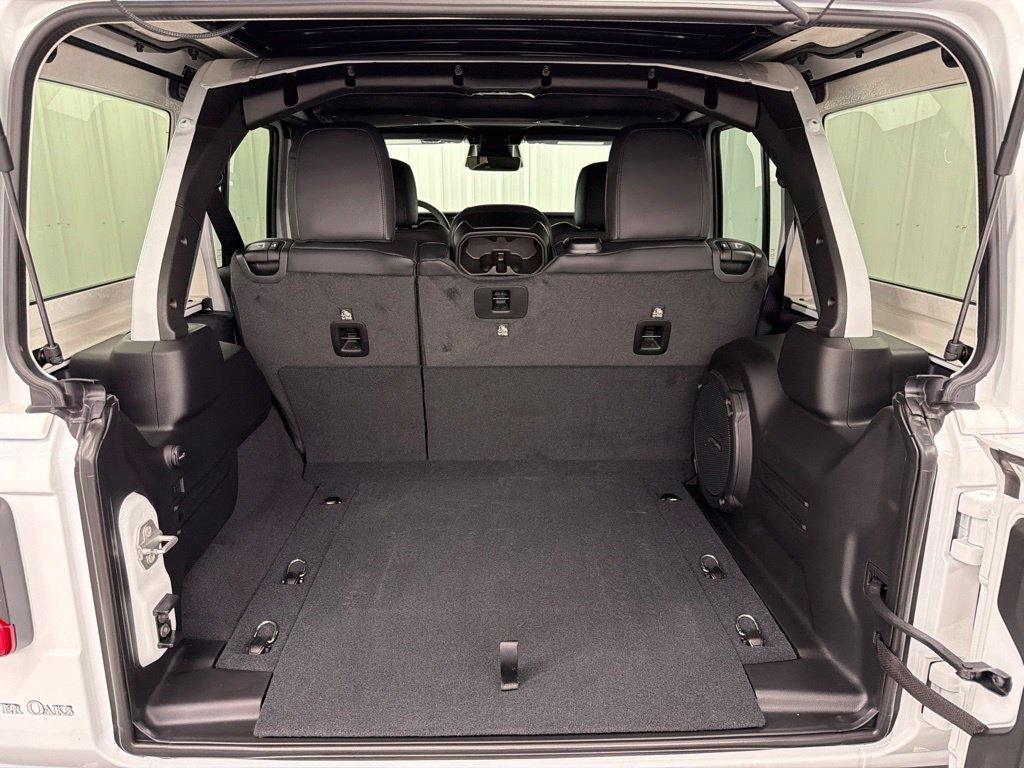 New 2027 Jeep Wrangler Unlimited Sahara AWD/4WD image 8